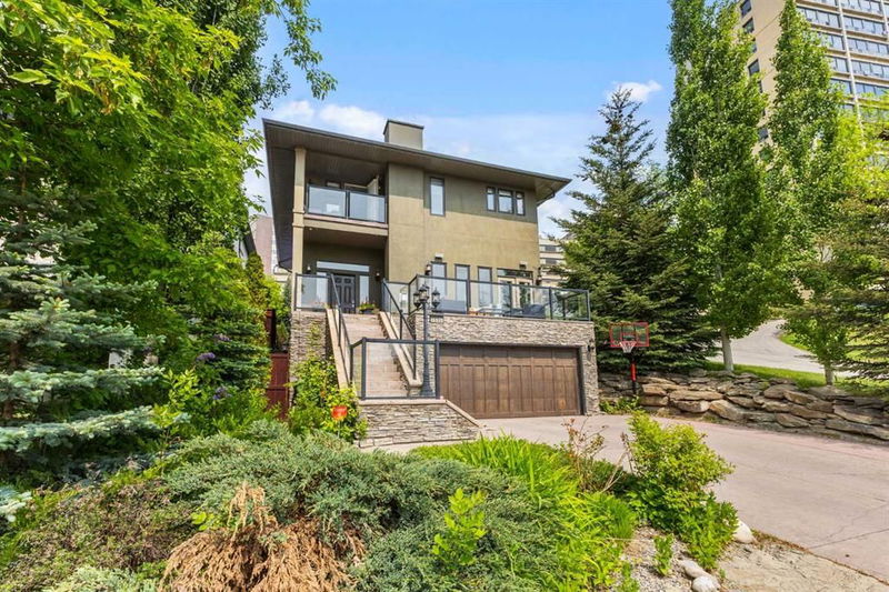 3520 8 Avenue NW, Calgary, Alberta
