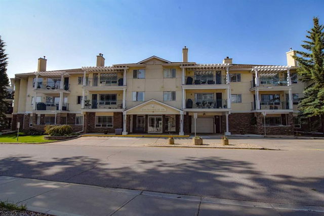 204 - 2144 Paliswood Road SW