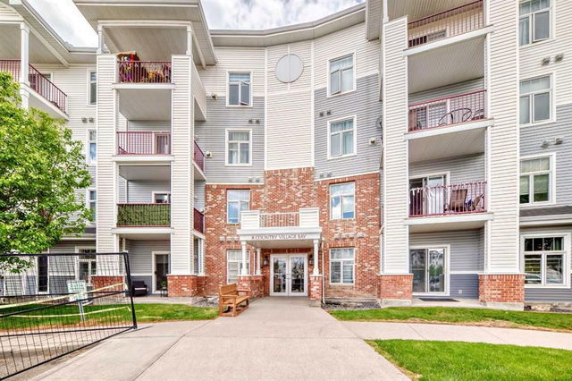 109 - 8 Country Village Bay