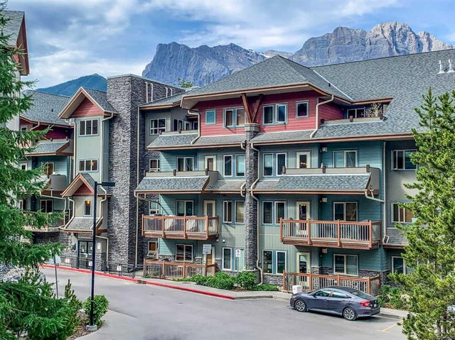 221 - 101 Montane Road