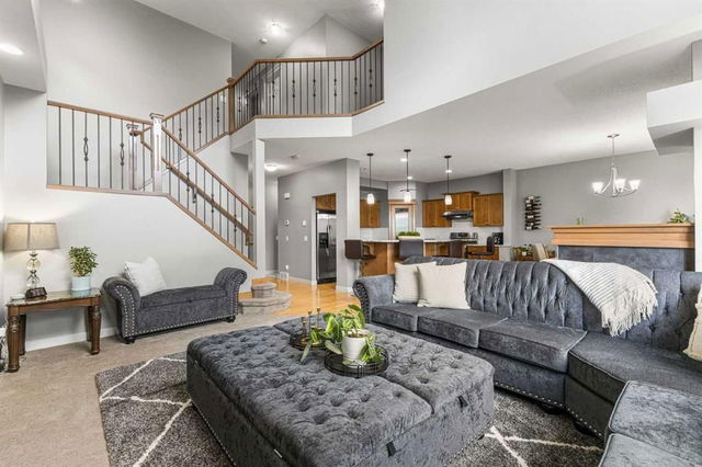 76 Evanspark Circle