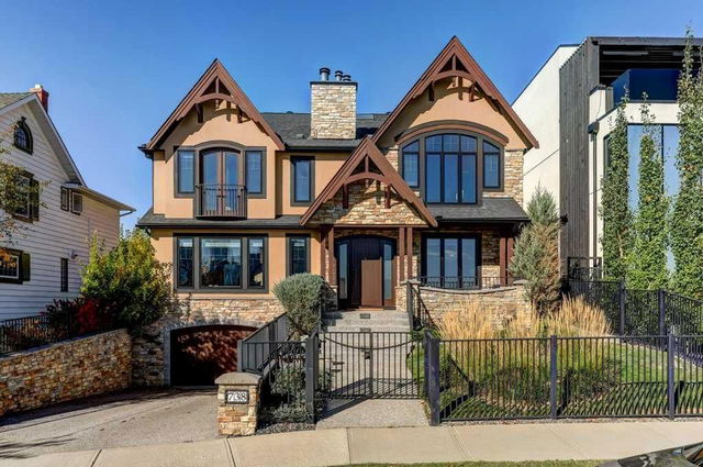738 Crescent Road