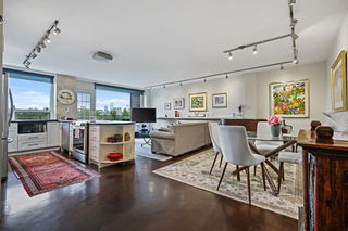 209 - 3204 Rideau Place