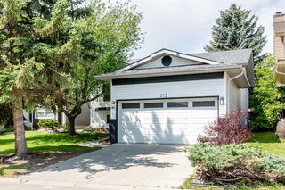 212 Riverstone Place SE