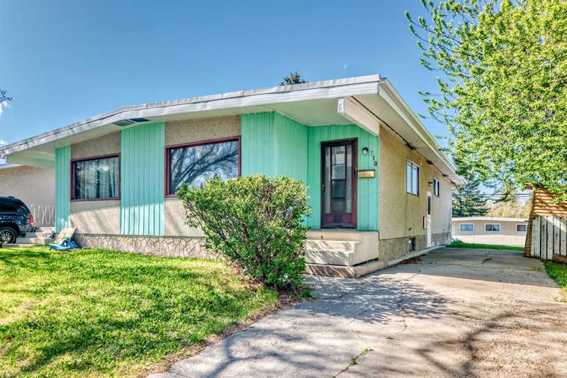 710 & 712 72 Avenue NW, Calgary, Alberta