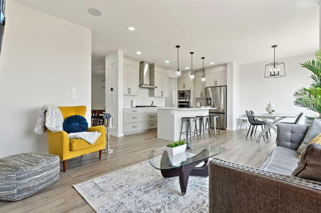 44 Magnolia Crescent SE