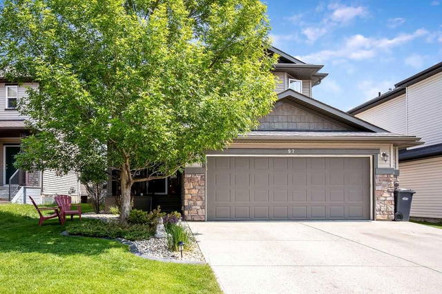 97 Drake Landing Crescent