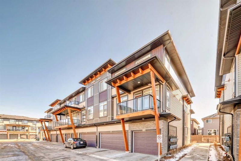 10060 46 Street NE #411, Calgary, Alberta