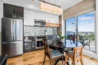 1601 - 550 Riverfront Avenue