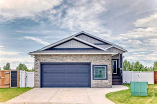 1210 Westview Dr Close