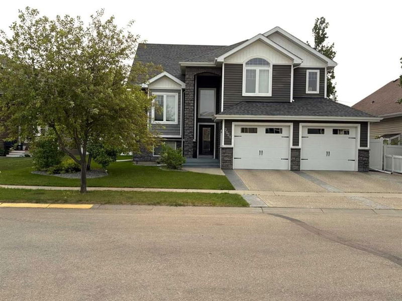 7021 Cobb Street, Lacombe, Alberta