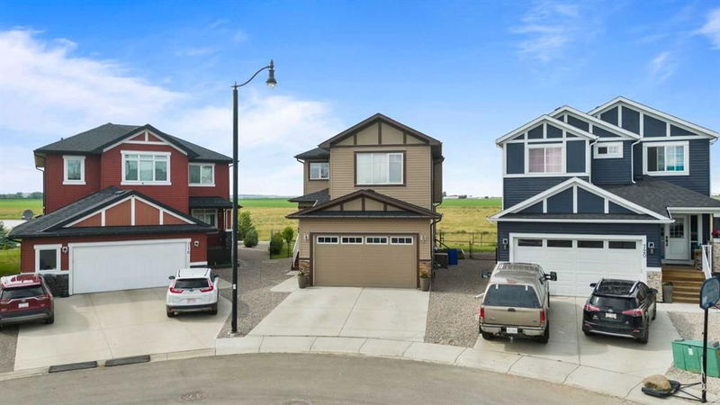718 Hampshire Cove NE, High River, Alberta