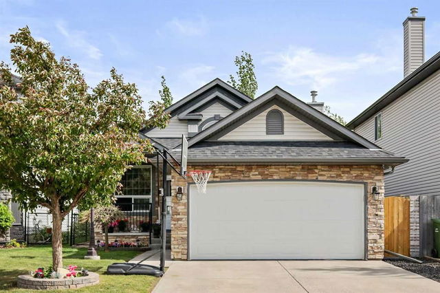 46 Kincora Landing