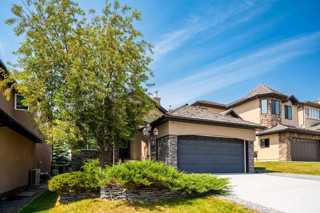 9 Royal Ridge Link NW