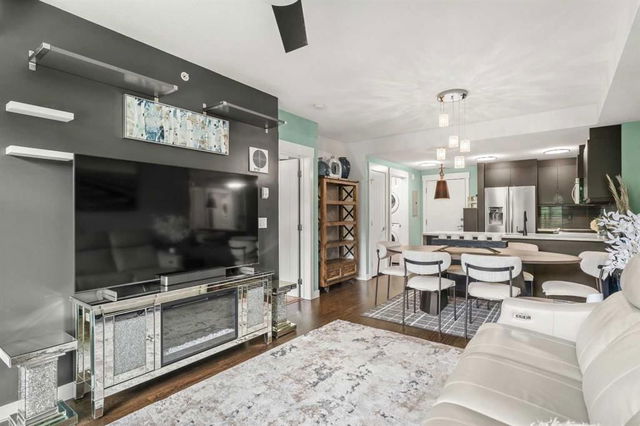 311 - 15 Aspenmont Heights