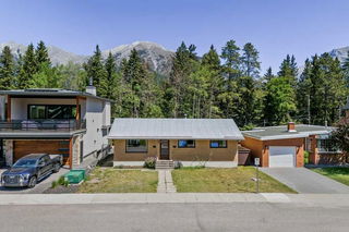 4 Mount Rundle Place