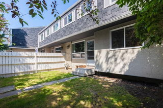 22 - 175 Manora Place NE