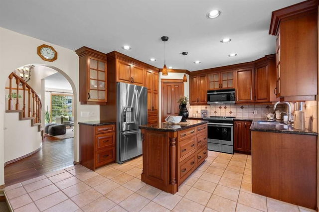 240 MILLVIEW Place