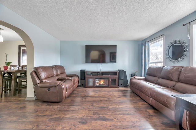 188 Rivervalley Crescent