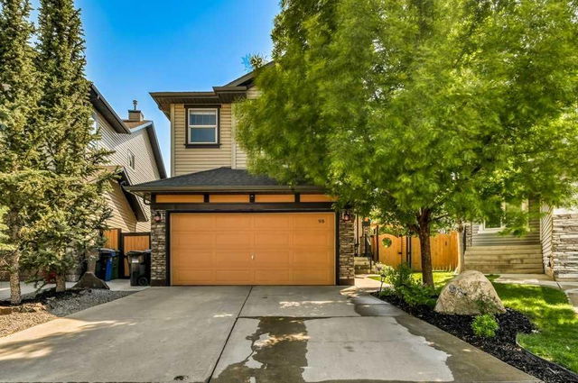 98 Chapalina Close