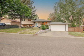 904 Woodview Crescent