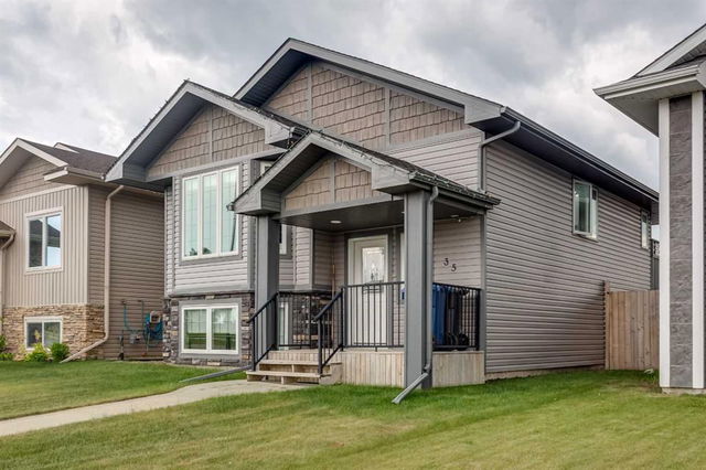 35 Hawkridge Boulevard