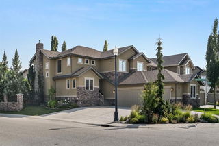 141 Rockcliff Bay NW