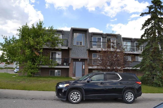 305 - 431c Huntsville Crescent