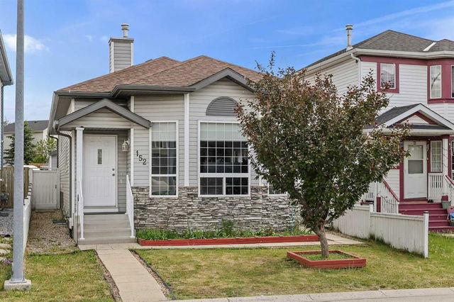 152 Martinvalley Crescent NE