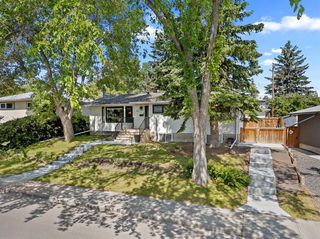 60 Chancellor Way NW