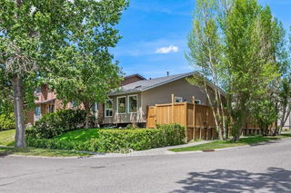 1204 Ranchlands Way NW