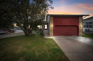 48 Castleglen Court NE