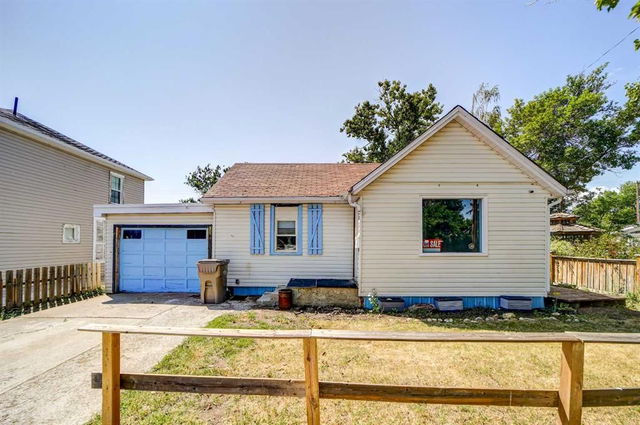 220 Dufferin Street