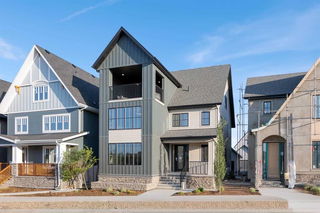 227 Calais Drive SW