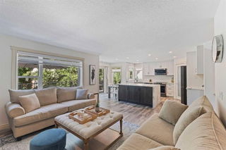 254 Mt Douglas Circle SE