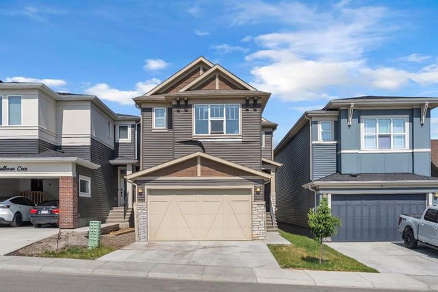 73 Calhoun Crescent NE
