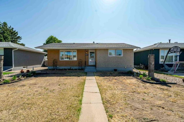 877 Stewart Drive NW