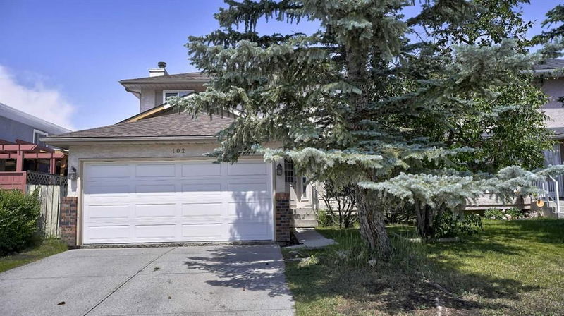 102 Riverglen Drive SE, Calgary, Alberta