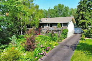 210 Dalgleish Bay NW