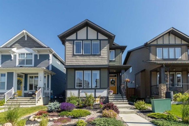 112 Fireside Crescent