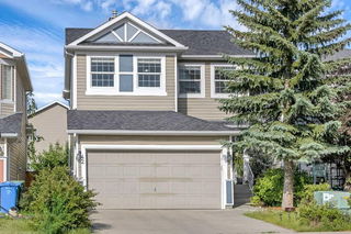 42 Royal Elm Drive NW