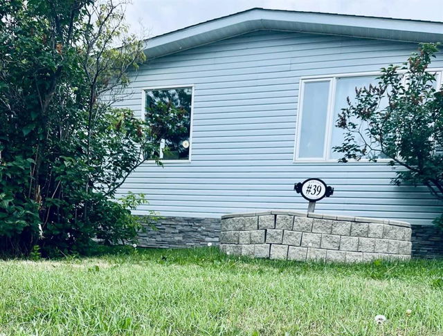 39 Lakeview Crescent