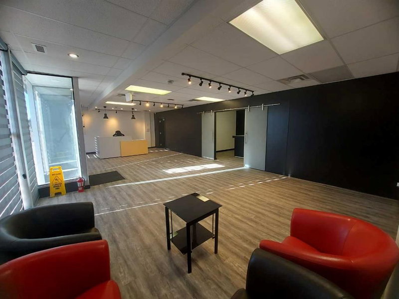 1 - 4418 50 Avenue, Red Deer, T4N 3Z6 | Image 2