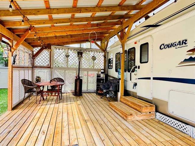 35 - 12036 Twp Rd 422