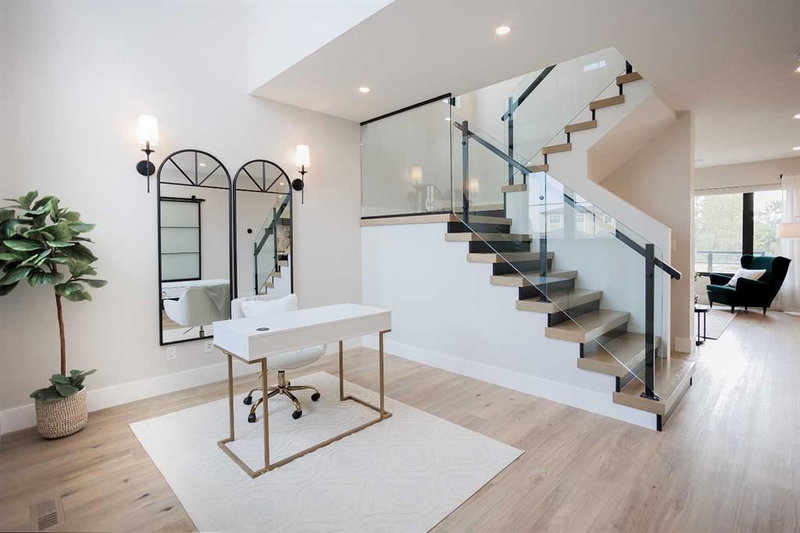 125 Emerald Drive, Red Deer, T4P 3G7 | Image 2