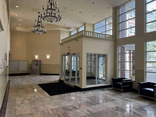 371 - 333 Riverfront Avenue SE