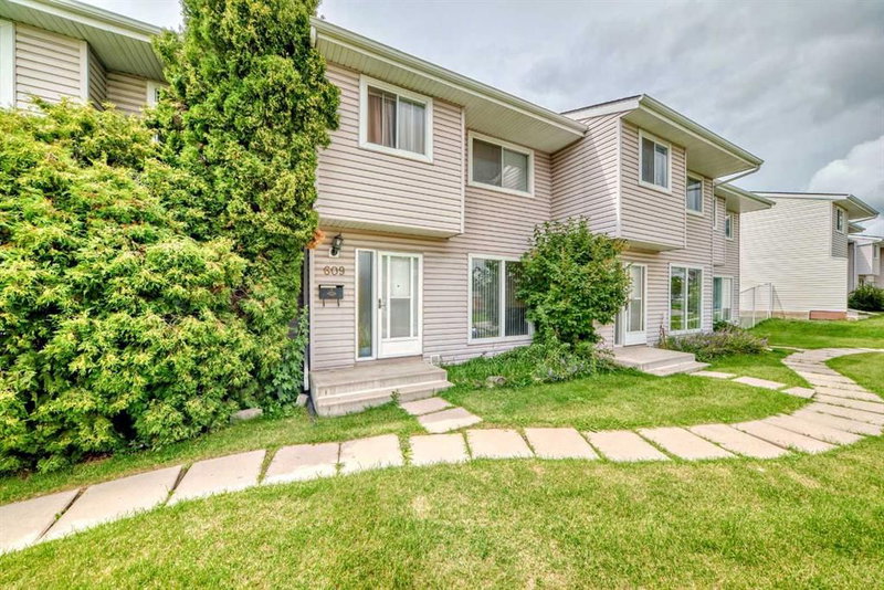 609 40 Street NE, Calgary, T2A 6S1 | Image 2