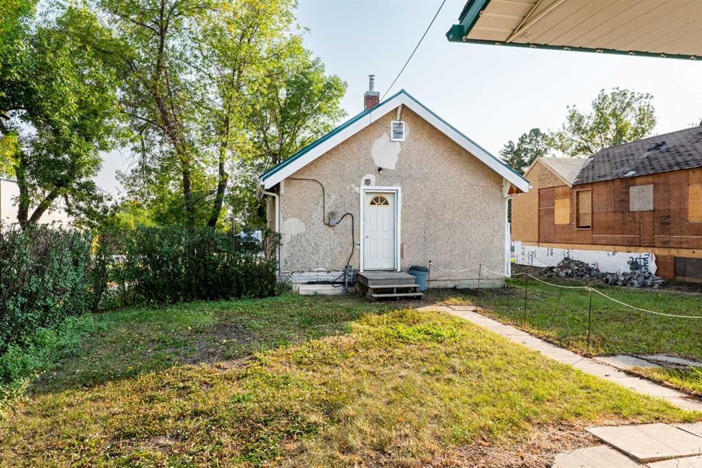 Listing Image 6