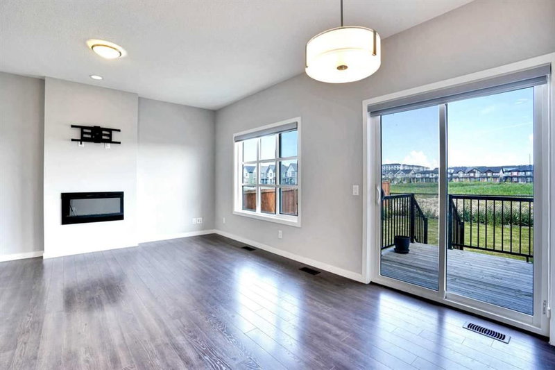 186 Carringvue Park NW, Calgary, T3P 1L1 | Image 2