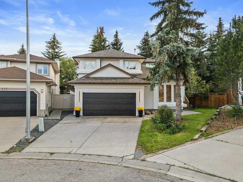 113 Straddock Terrace SW, Calgary, T3H 2T4 | Image 2